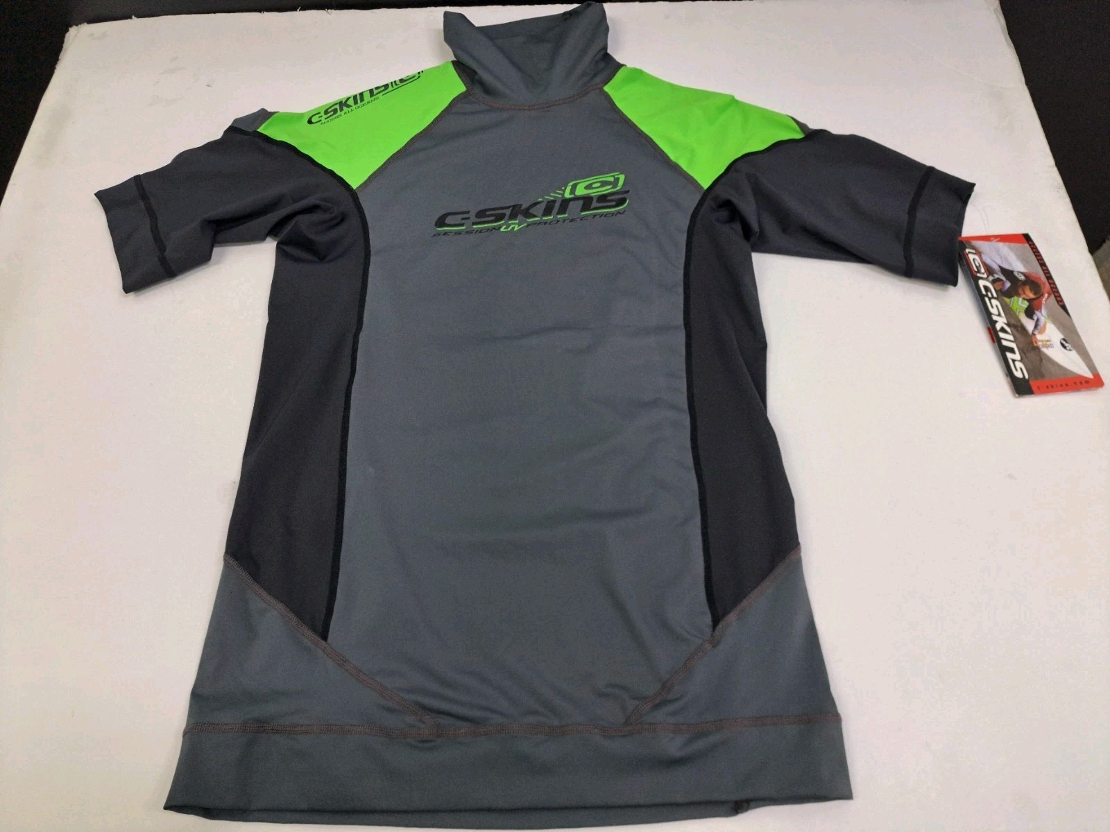 NWT C- Skins Mens Short Sleeve Rashguard UV 50 Grey/Green M #7151