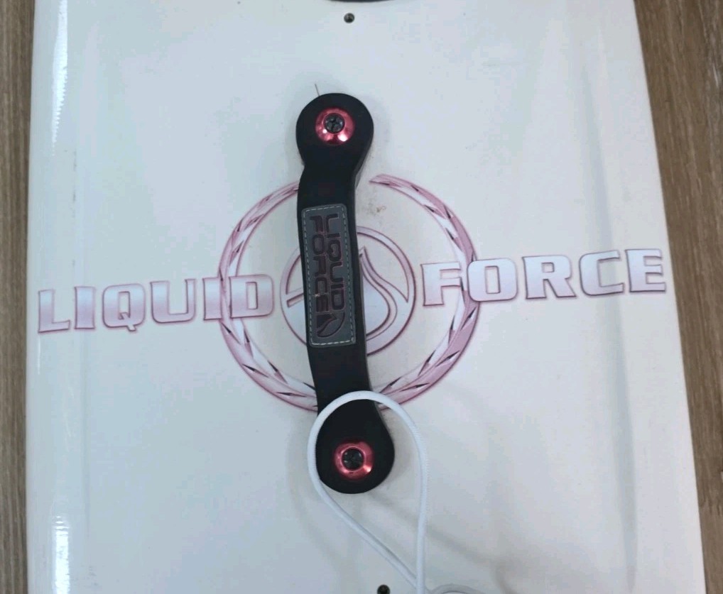 Liquid Force Element 134 Wakeboard Moehau Goold