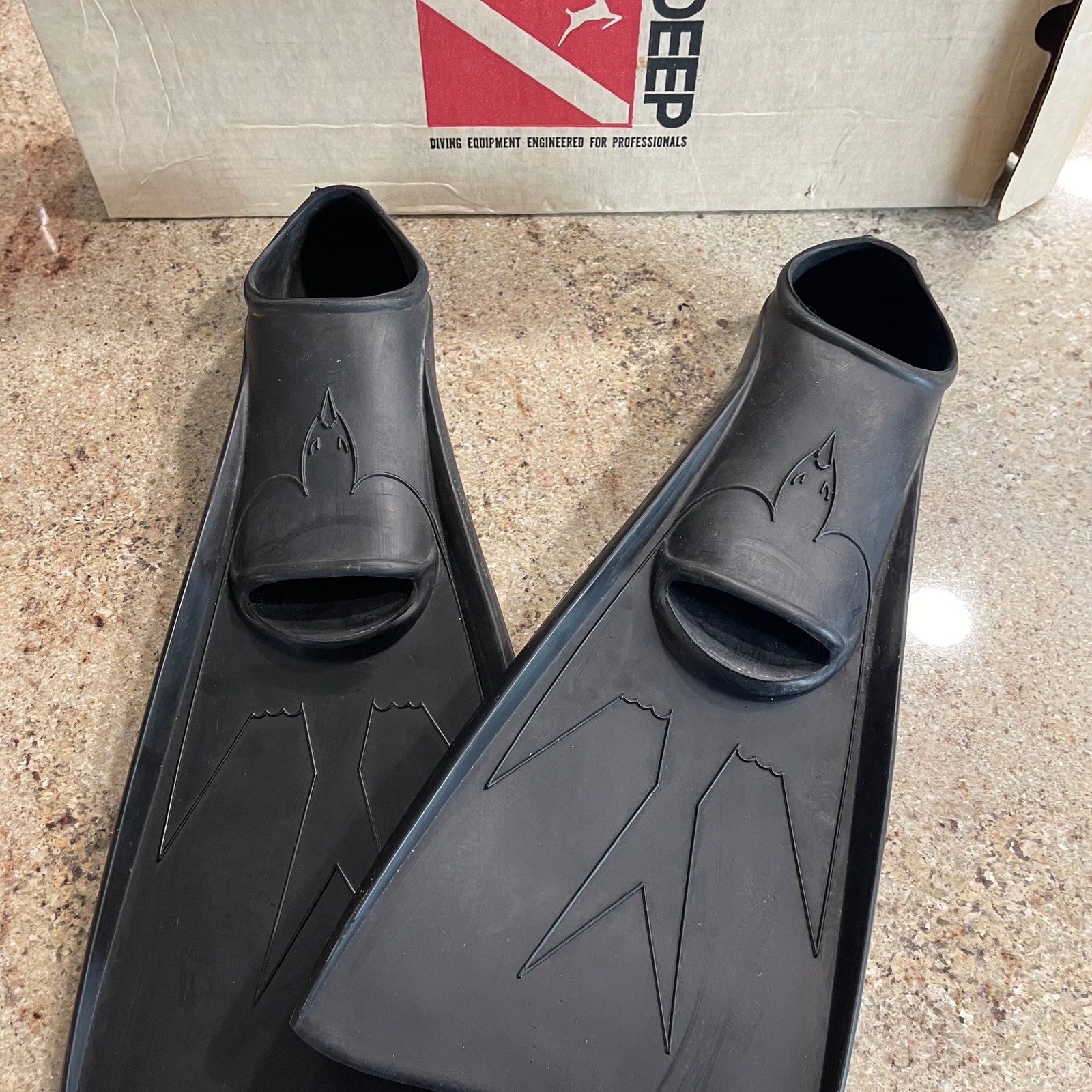 Vintage White Stag Deep Power Black Scuba Diving Fins, Men’s Size 7-9 #52171