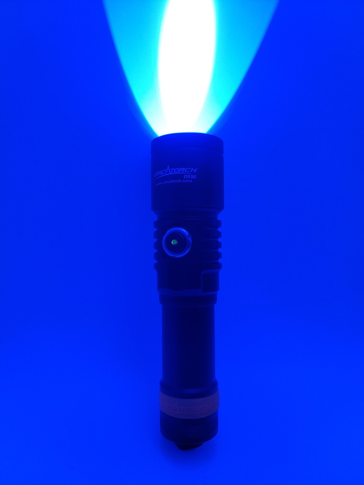 ORCATORCH D530V 1300 Lumens Scuba Diving Light 150 Meters 8 Degree Beam Angle