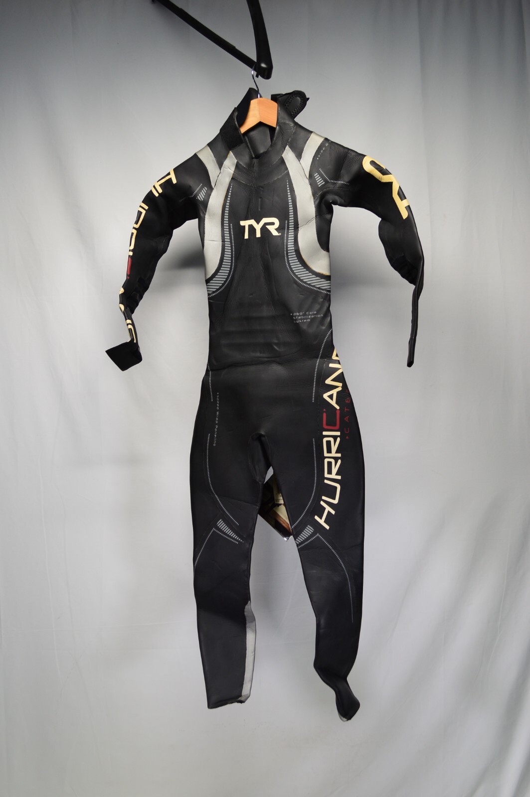 TYR Hurricane Cat 3 Black Full Sleeve Wetsuit Womens X-Small SAMPLE HURCTF6A