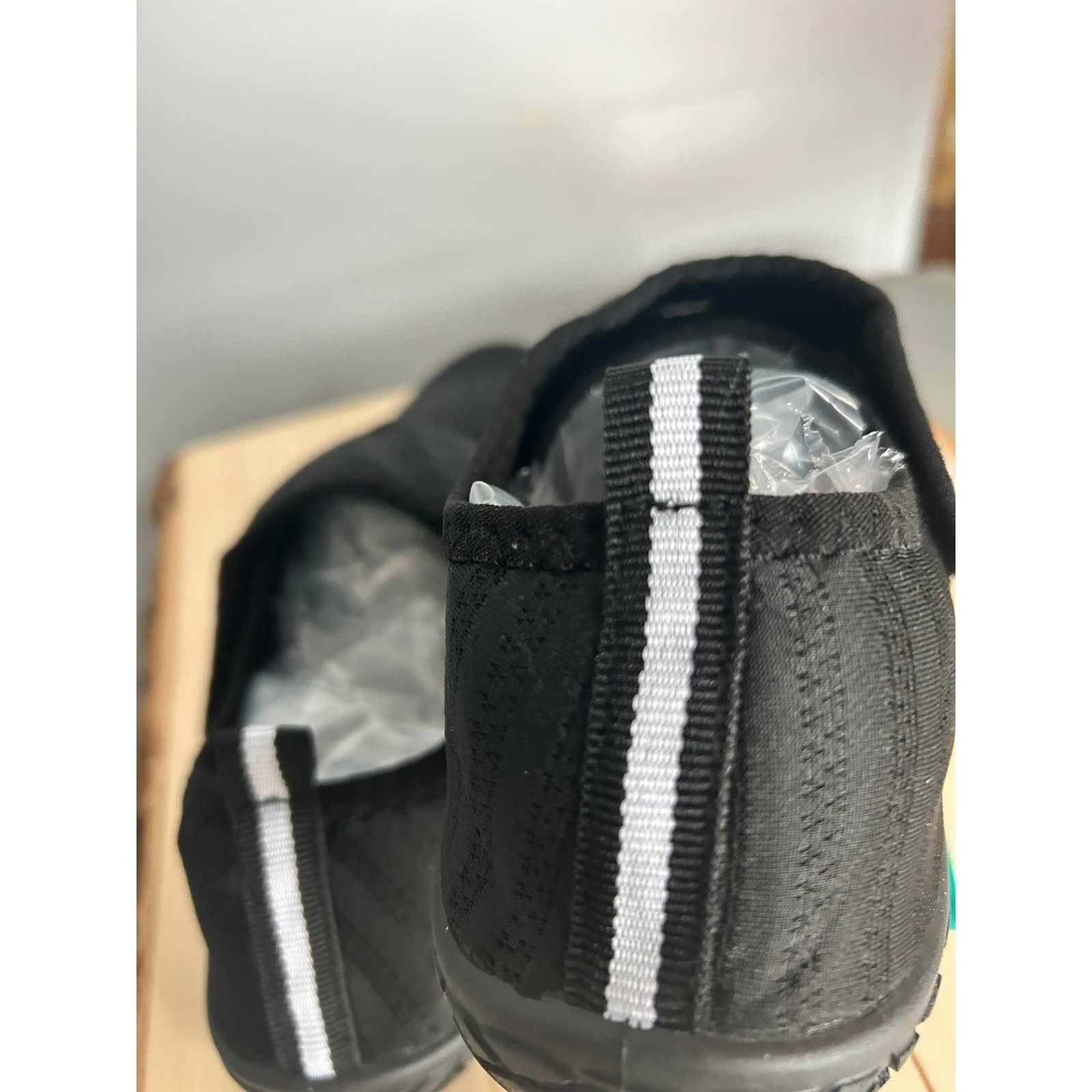 Racqua Water Shoes Black Hook and Loop Slip On water shoes