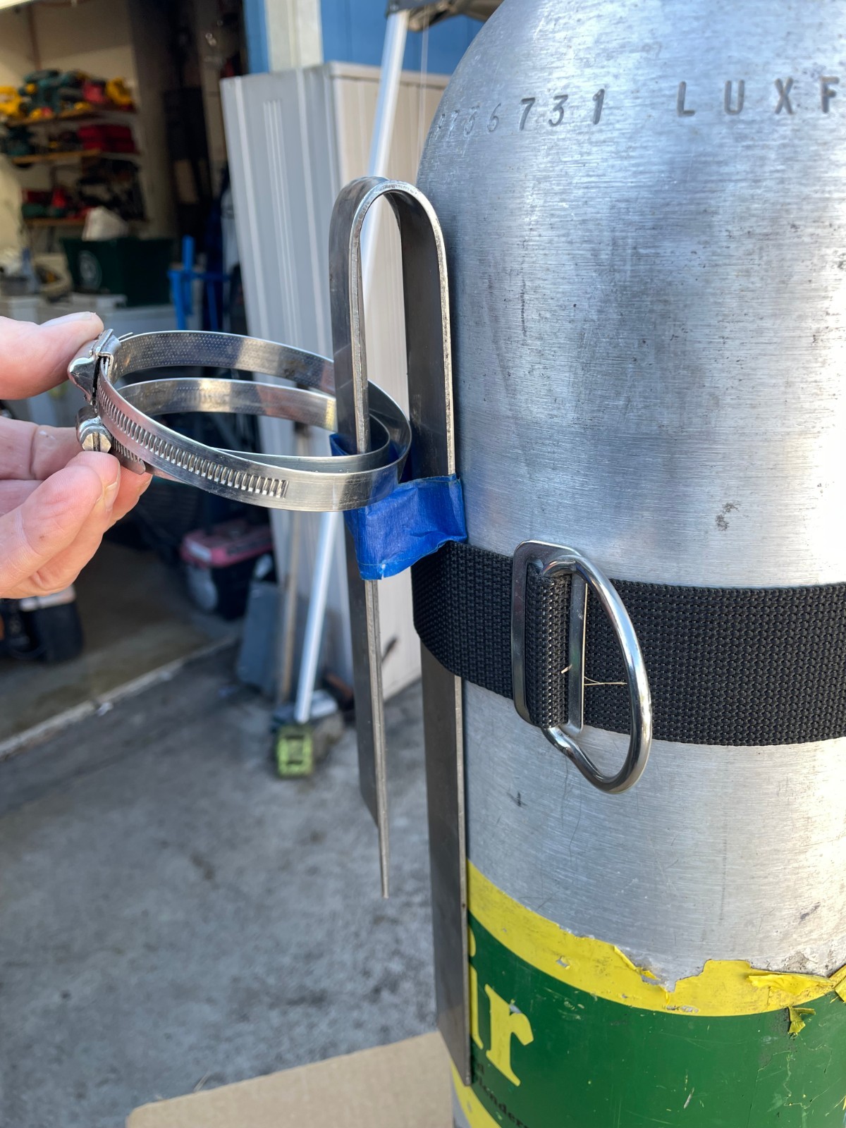 home made bail out pony bottle tank bracket works great scuba dive