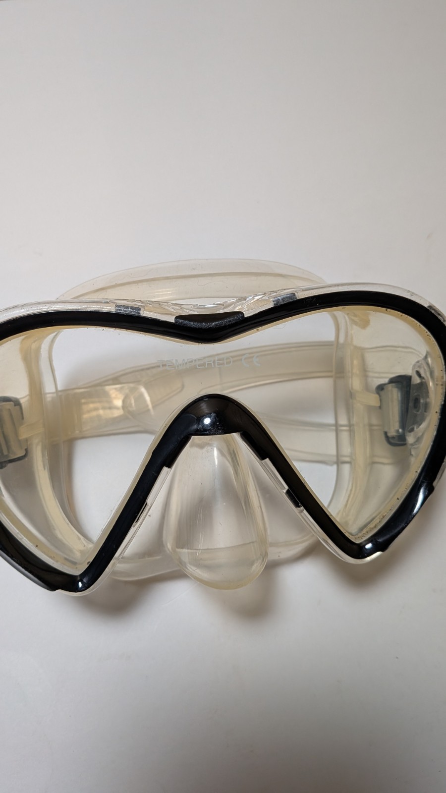 1st Sports Diving Goggles. Tempered Glass