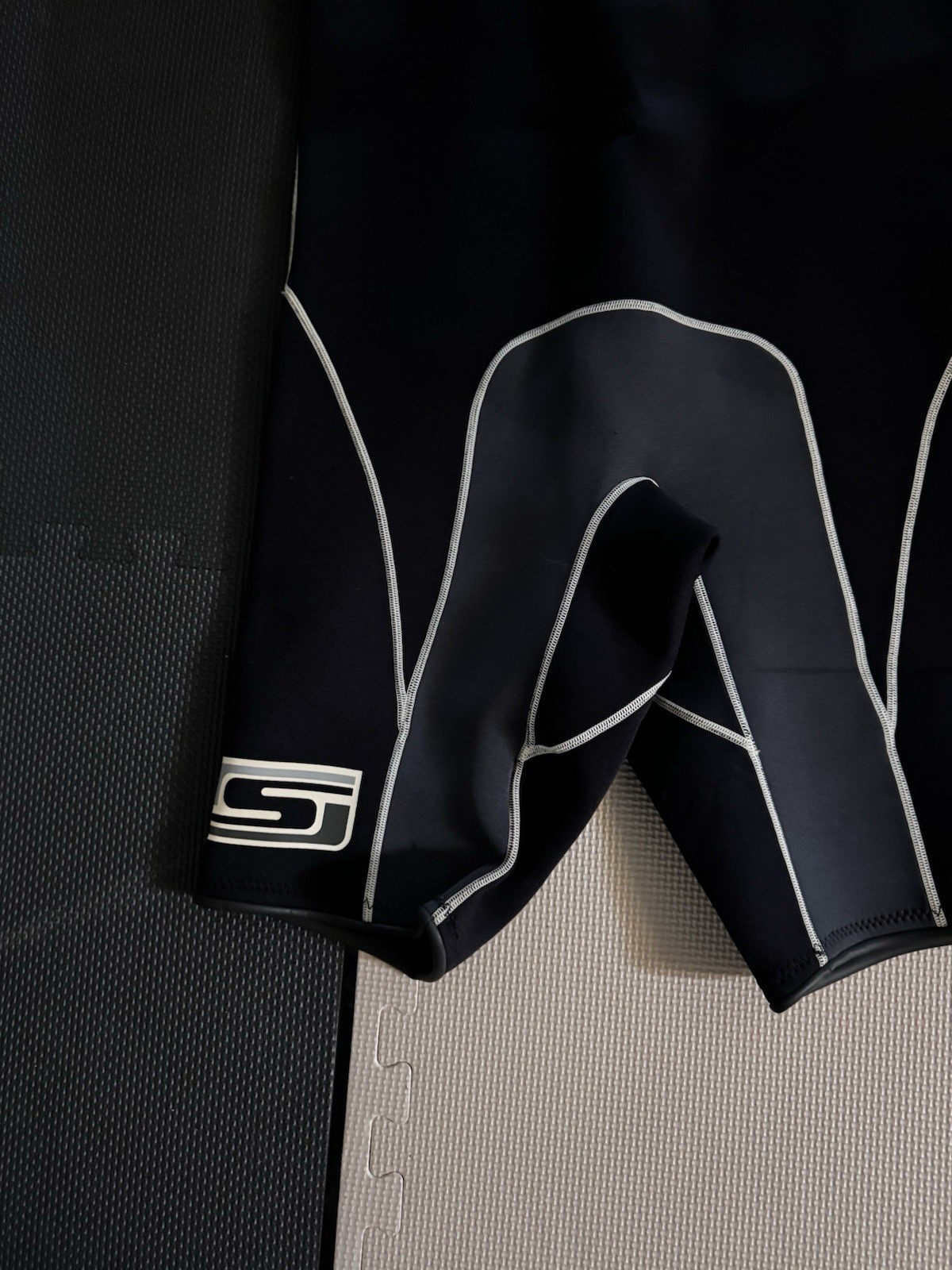 Slippery When Wet Black & Gray Trim X Large Reform Wetsuit