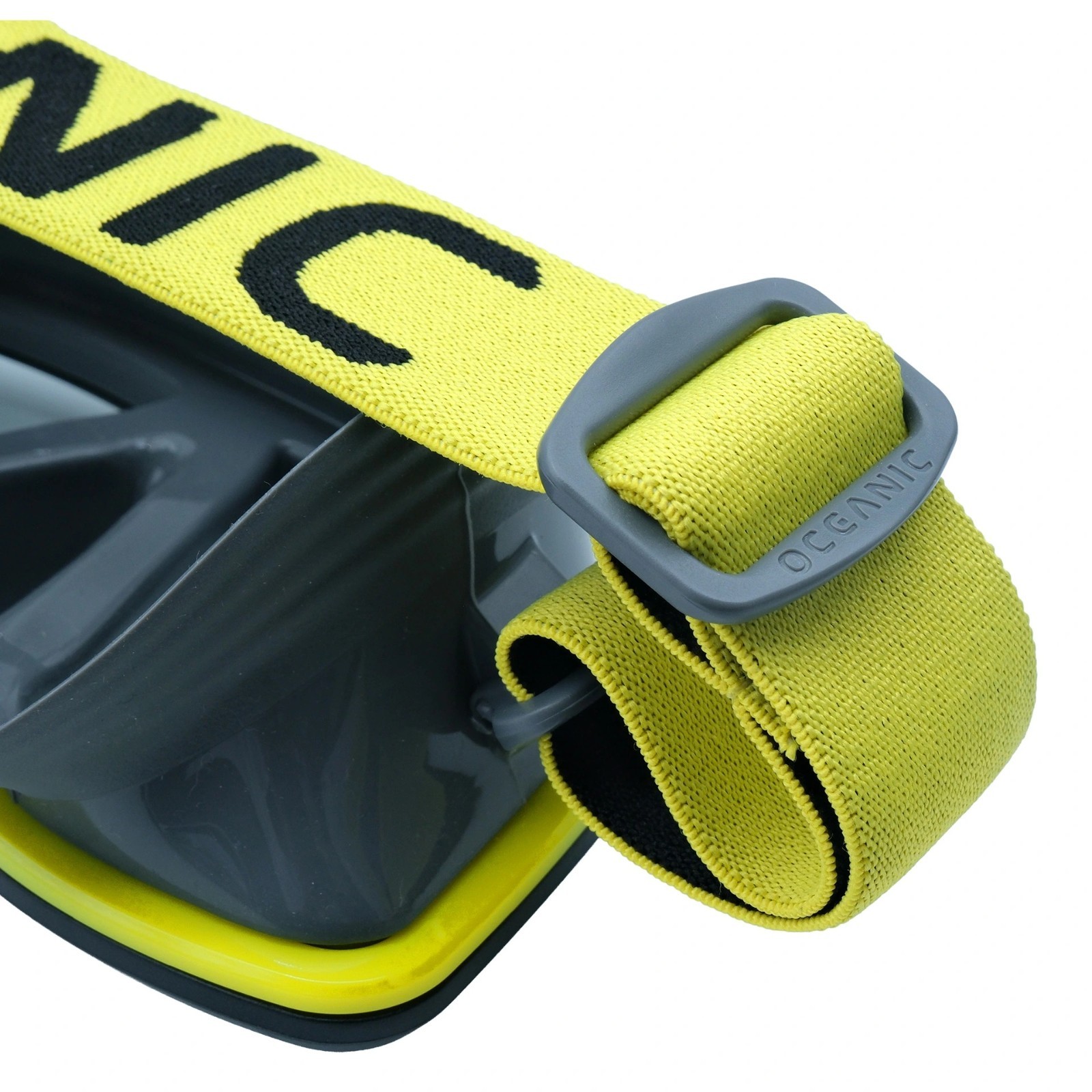 Oceanic Adult 3-Piece Snorkeling Set: Fins Snorkel Panoramic Mask & Carry Bag