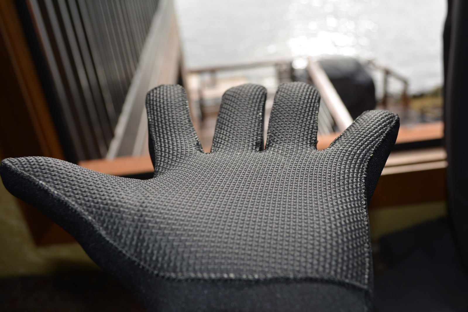 Neoprene gloves 4mm New, nice, the real deal ( GREAT DEAL)