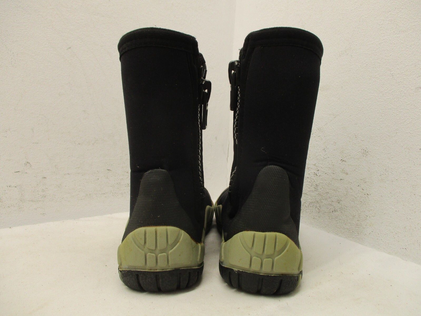 Deep See Black Neoprene Zip Dive Surf Boots Womens Size 7 Style PO3017