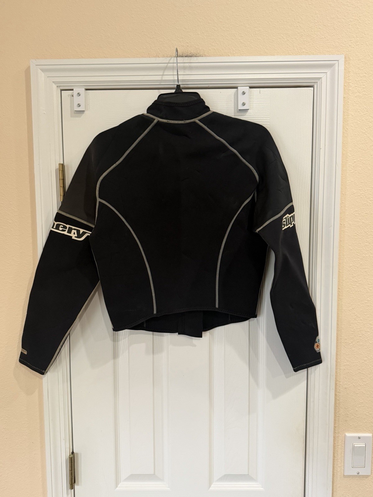 Slippery Wetsuit Jacket Size XL