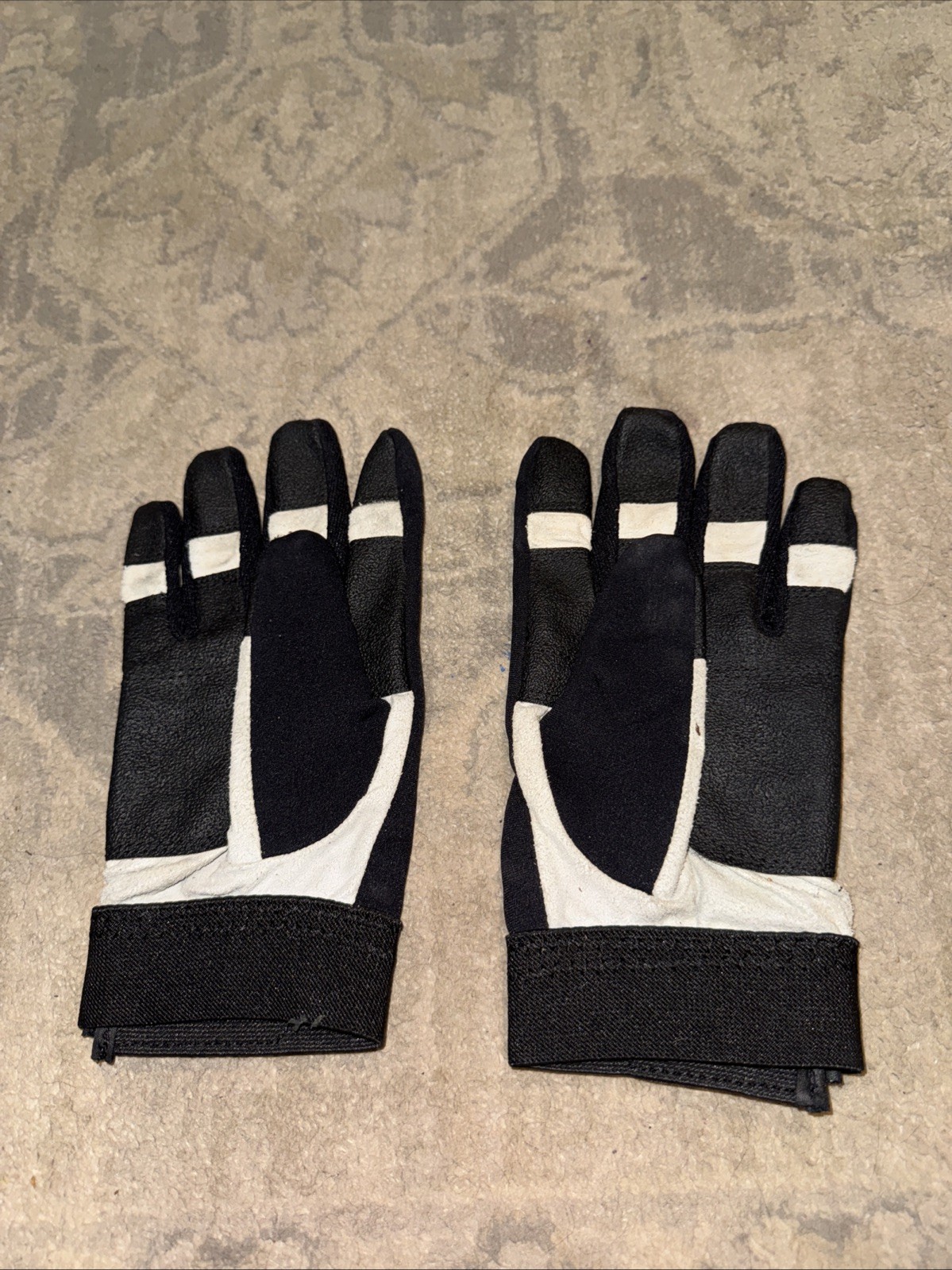 Akona Neoprene Blend Gloves with Strap Mens Medium Scuba Black See Photos