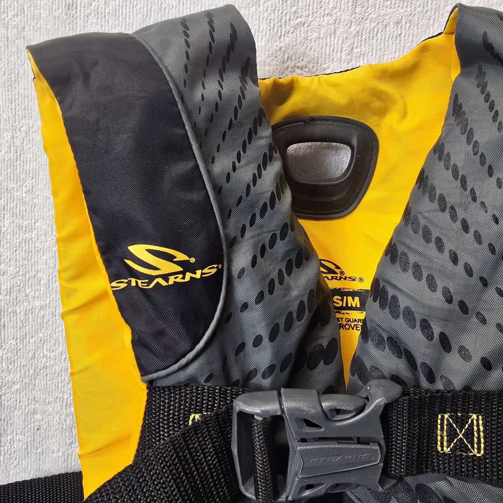 Stearns Life Jackets Black/Yellow ~ Adult S/M~ Life/ Ski~Jacket~ Vest~