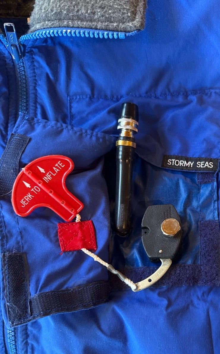 Vintage Stormy Seas Inflatable Flotation Jacket XL Blue Gray USA Fishing