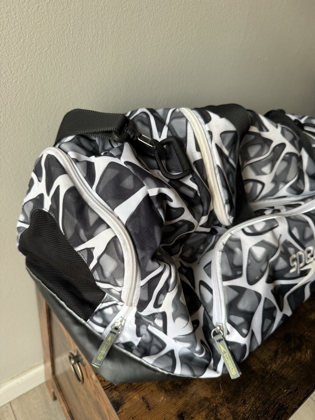 Speedo 30L Swim Duffel Bag • Black/Grey Geometric Print • Water Resistant