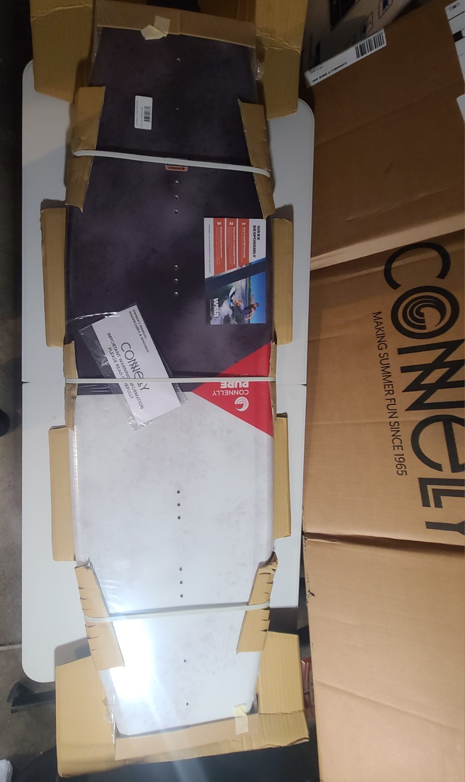 New Connelly Pure Wakeboard 2025 134cm White Red Black Board Only /Original Box
