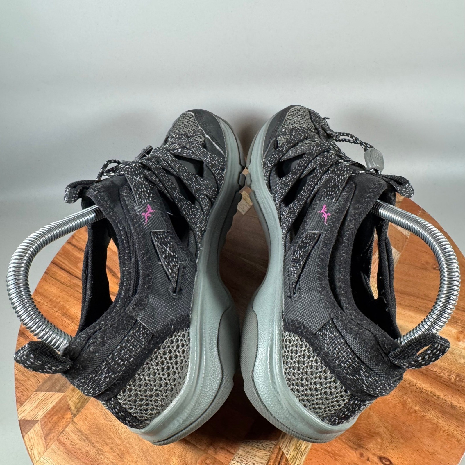 Chaco Outcross Evo 1 Womens 8.5 Black Gray Pink Hiking Water Shoes J104958