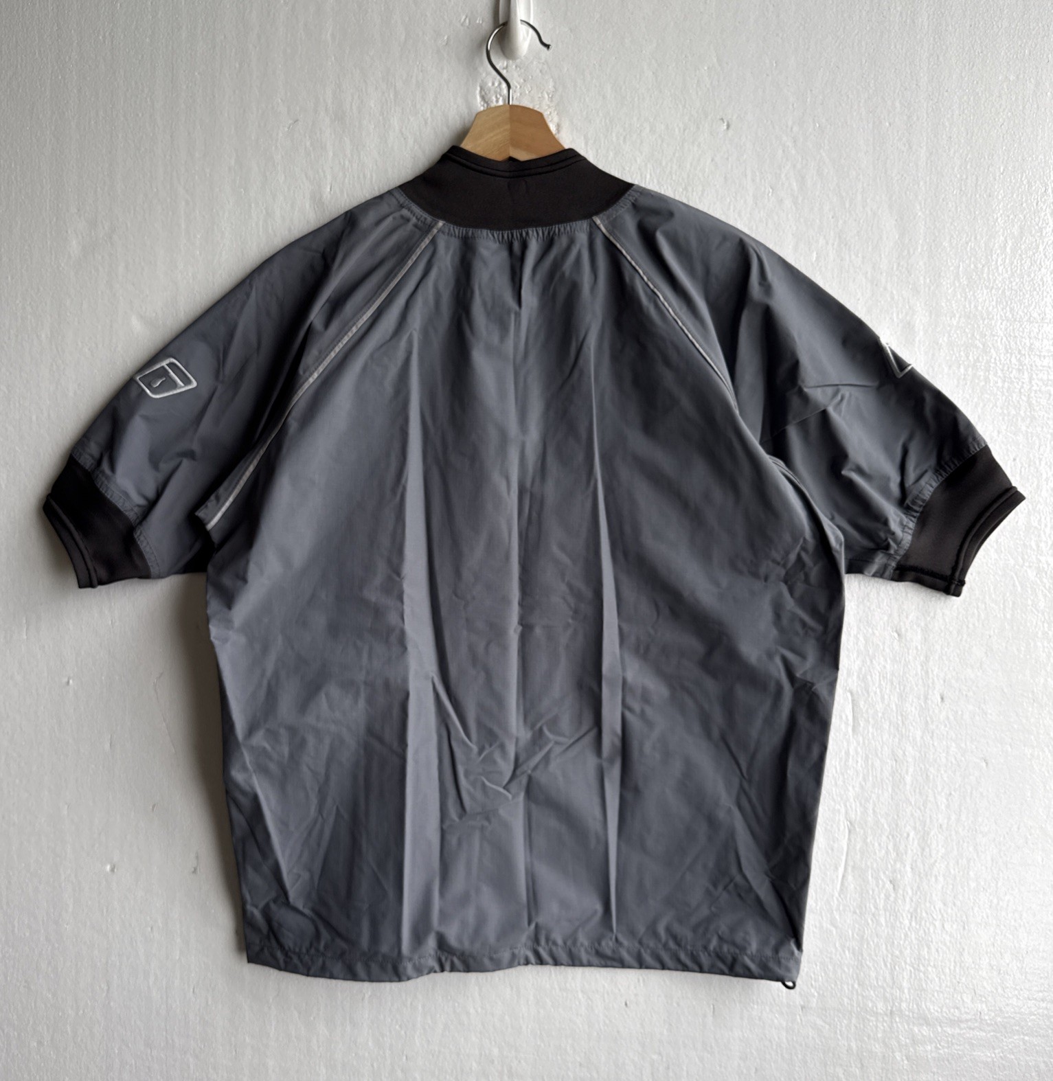 NWT Level Six Jacket Men’s Small Gray Short Sleeve Kayak Paddling Semi Dry Top