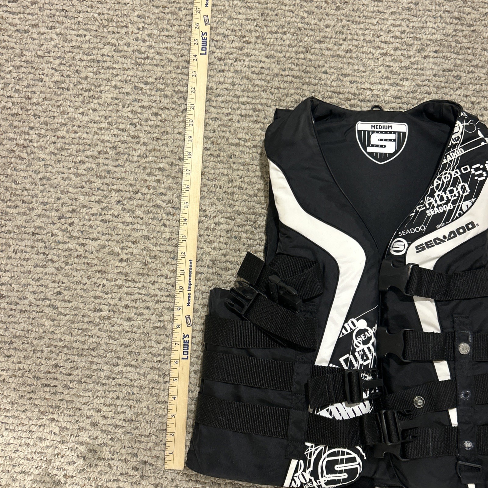 Sea Doo 1714 Ski Wakeboard Vest Unisex Size MED. Black Gray Pre-Owned