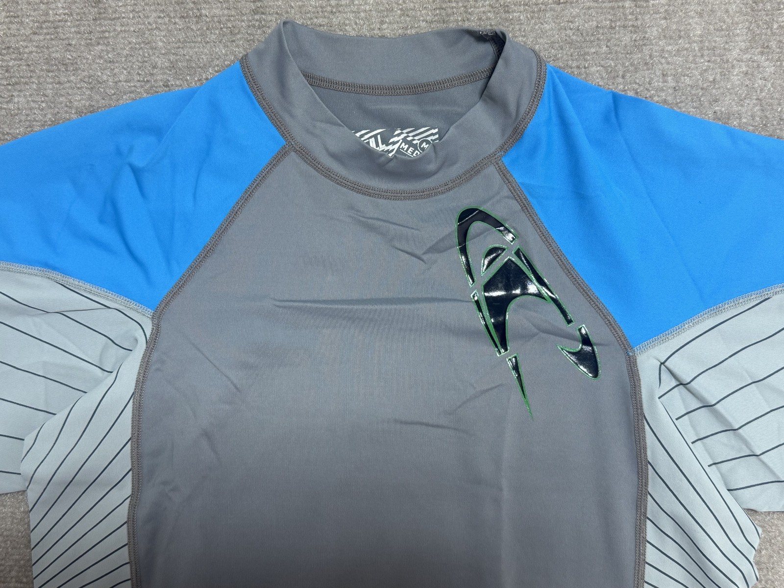 O’Neill Jordy Freak Shirt Medium Blue Gray Rash Guard Surf Swim Mens Nylon Tee