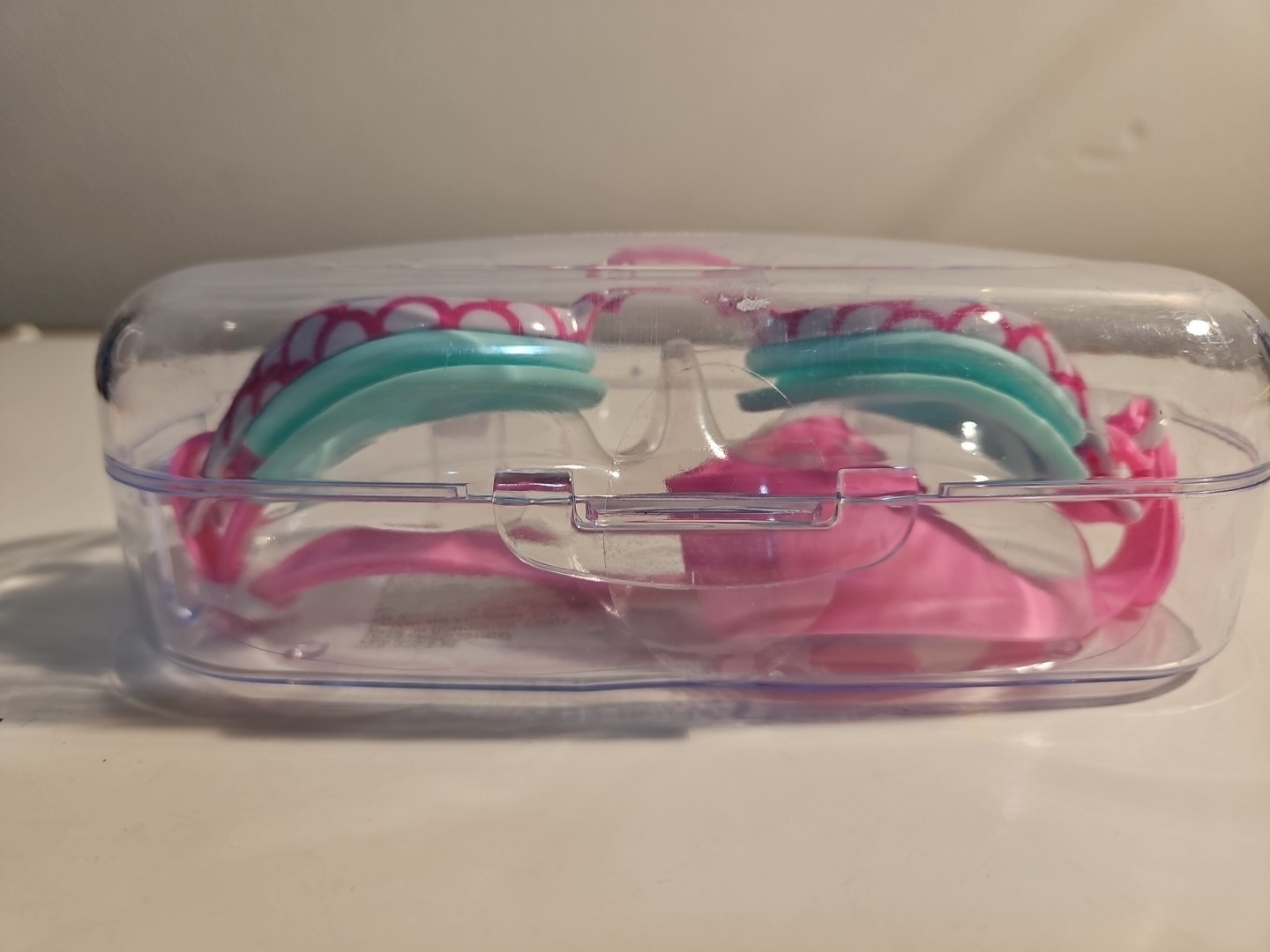 Aqua2ude Kids Swim Goggles Pink & Green With Protective Case, Ages 6+ Brand New