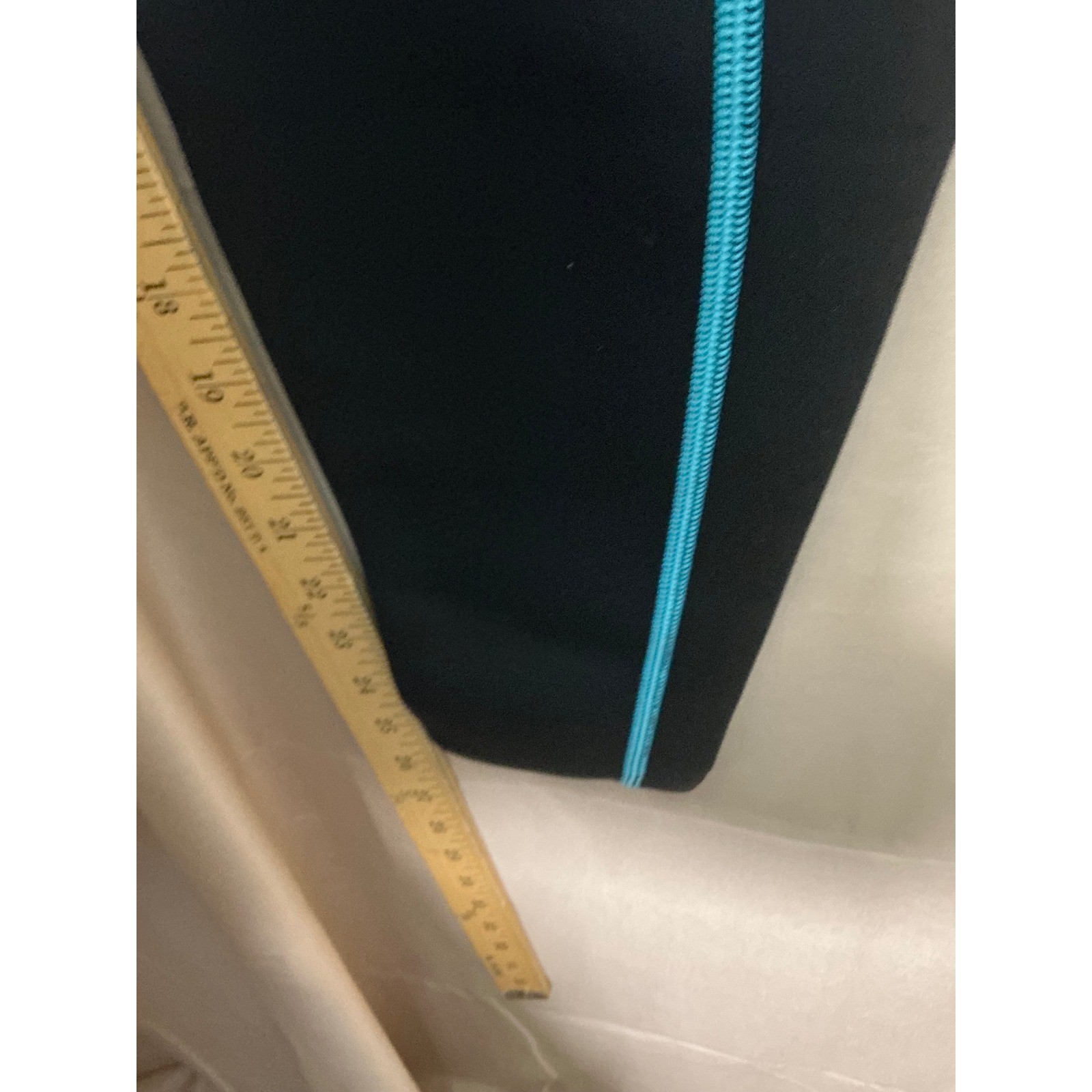 GoldFin Wetsuit Pants Womens Medium Black Excellent 2mm Neoprene Leggings Blue
