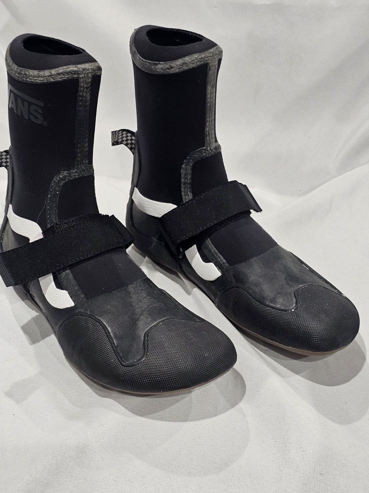 Vans 5mm Surf Boot 2 Hi V Wetsuit Booties Black/White Various sizes