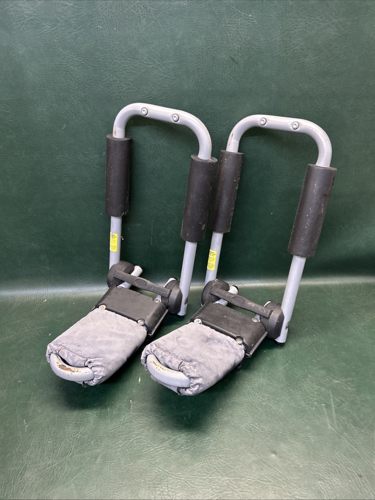 Set Thule Hull-A-Port Pro Folding Rooftop Kayak Carrier 835PRO Roof Rack
