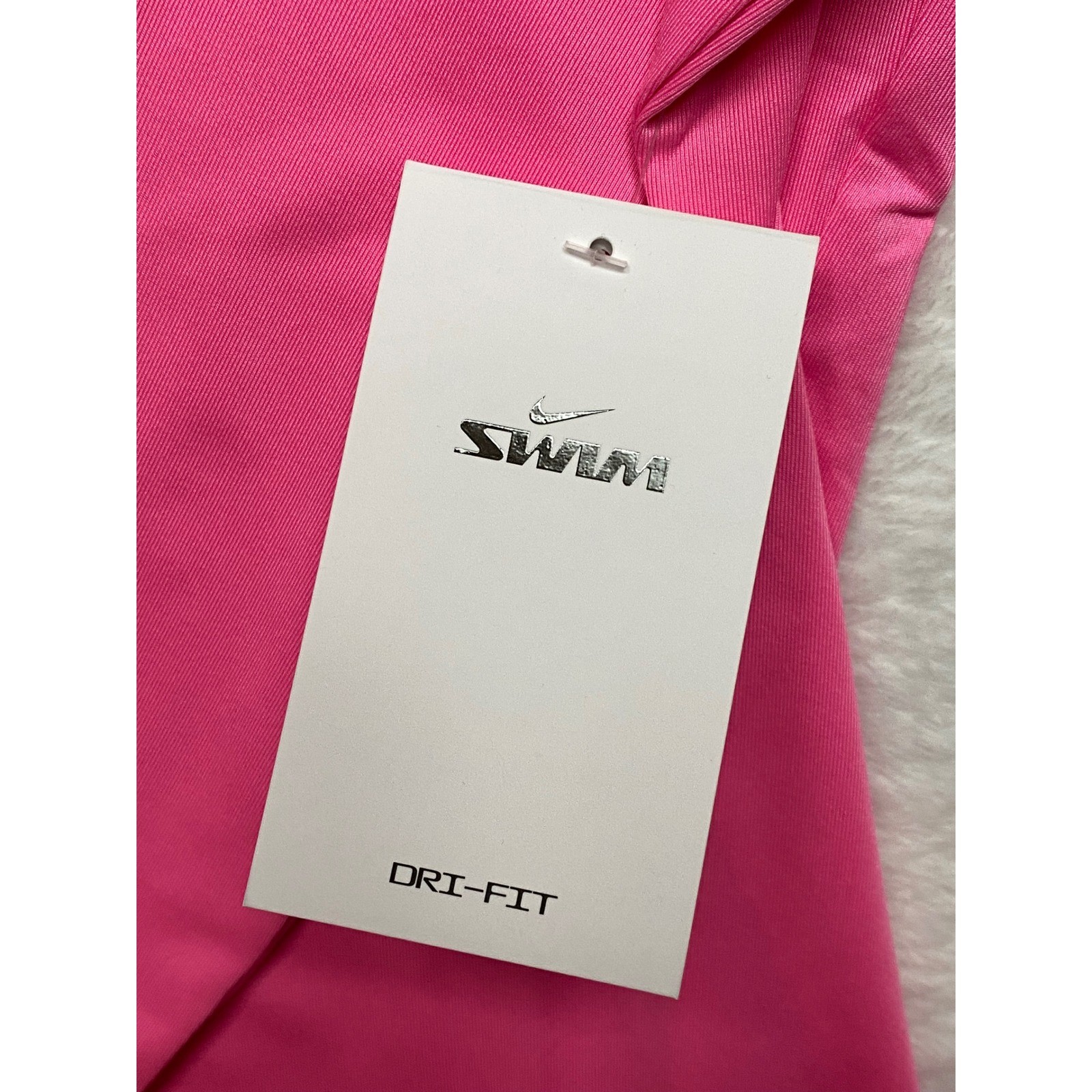 Nike Swim Womens Dri-FIT UPF 40+ Long Sleeve Rash Guard Pink Size Medium NWT