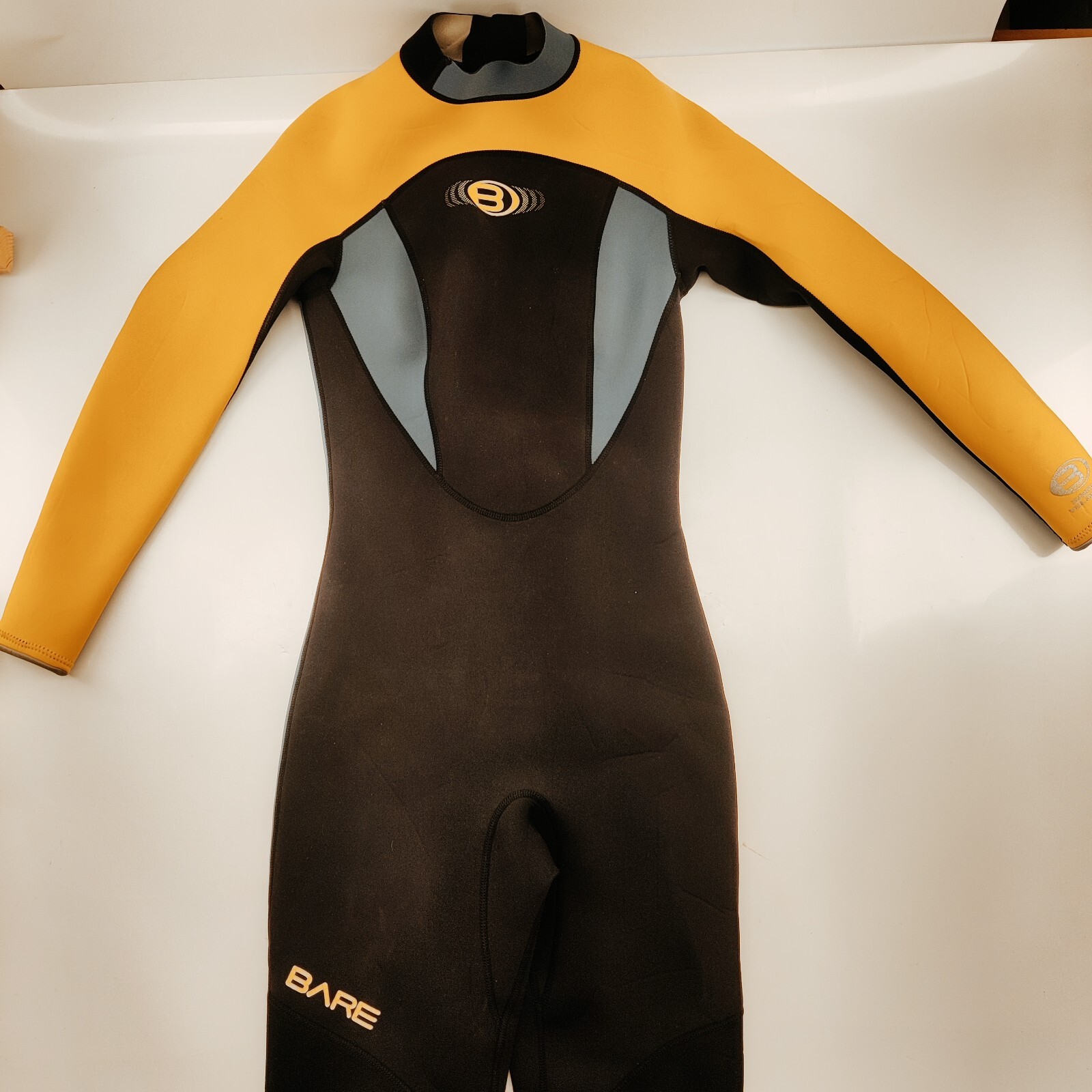 Women’s Bare Progressive Stretch 3/2mm Velocity Pre-Owned Wet Suit
