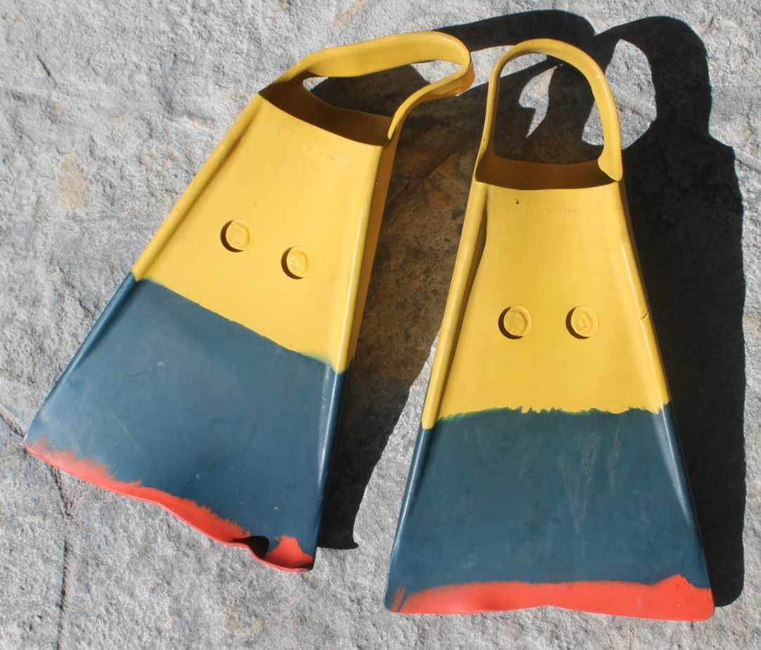 Scott Hawaii Yellow Blue Fins Rubber Vintage Rubber Scuba Diving Fishing Beach