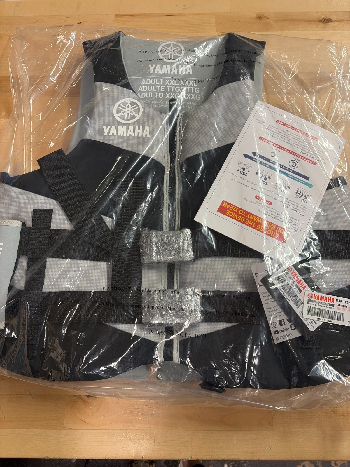 Genuine Yamaha Neoprene PFD (multiple sizes, LIGHT GREY/BLACK)