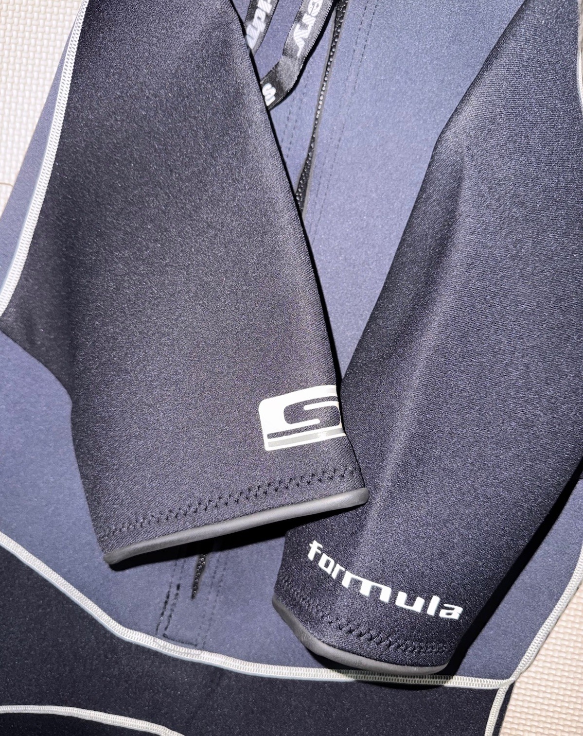 Slippery When Wet Black & Gray Trim X Large Reform Wetsuit