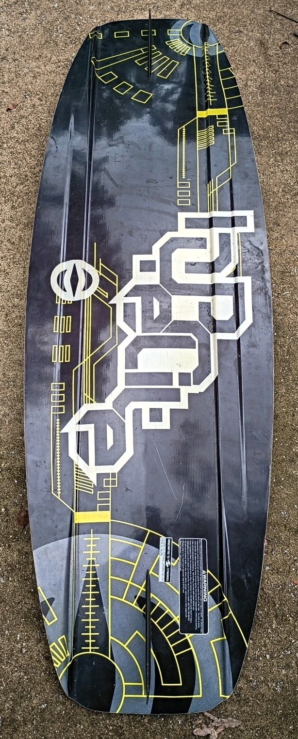 Hyperlite Motive BIO2 Core 134cm Wakeboard No Bindings or Boots SIZE: Medium