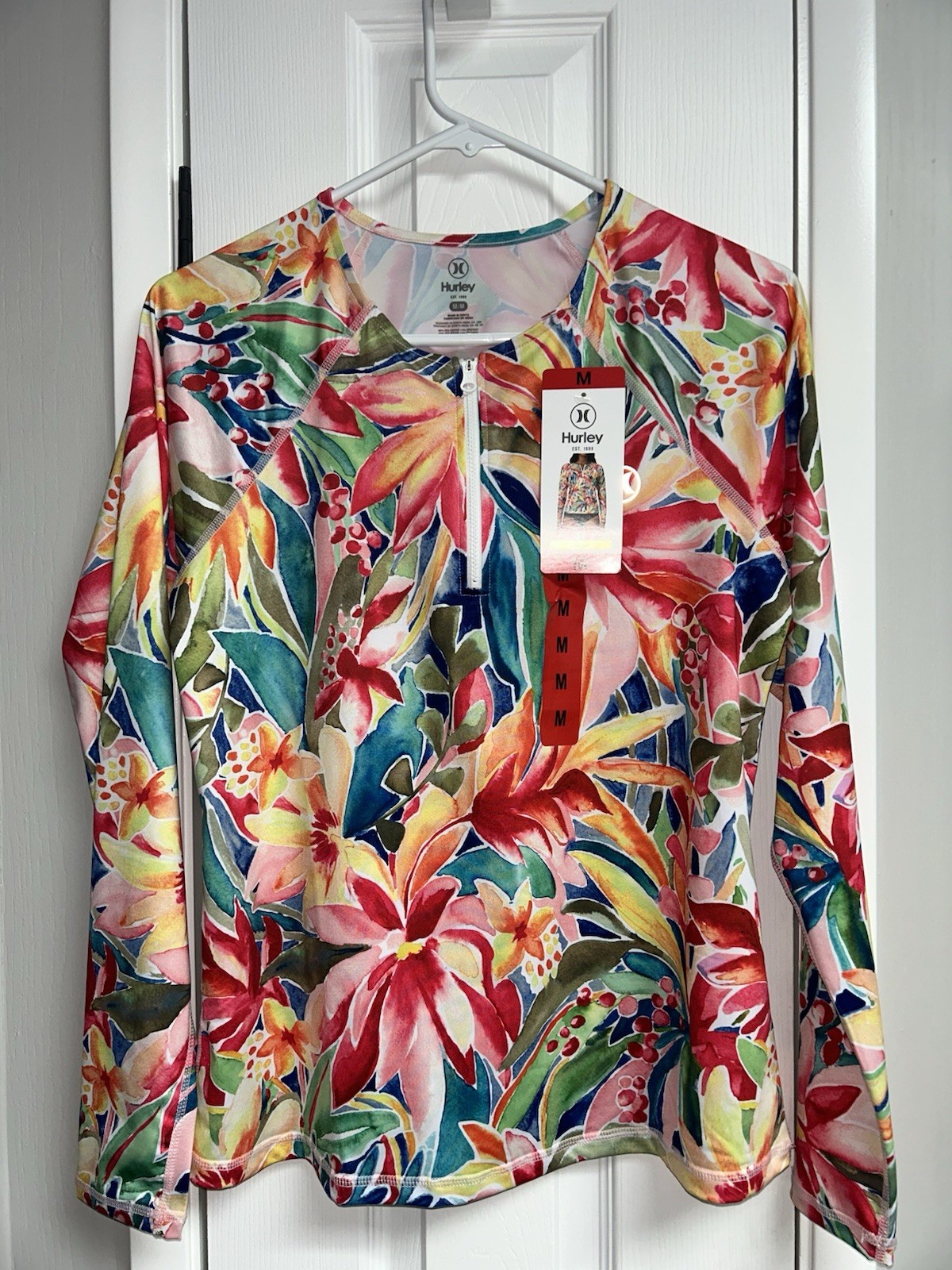 NWT HURLEY RASH GUARD WOMENS MEDIUM LONG SLEEVE 1/4 ZIP 50+ UV SURFING SWIMING