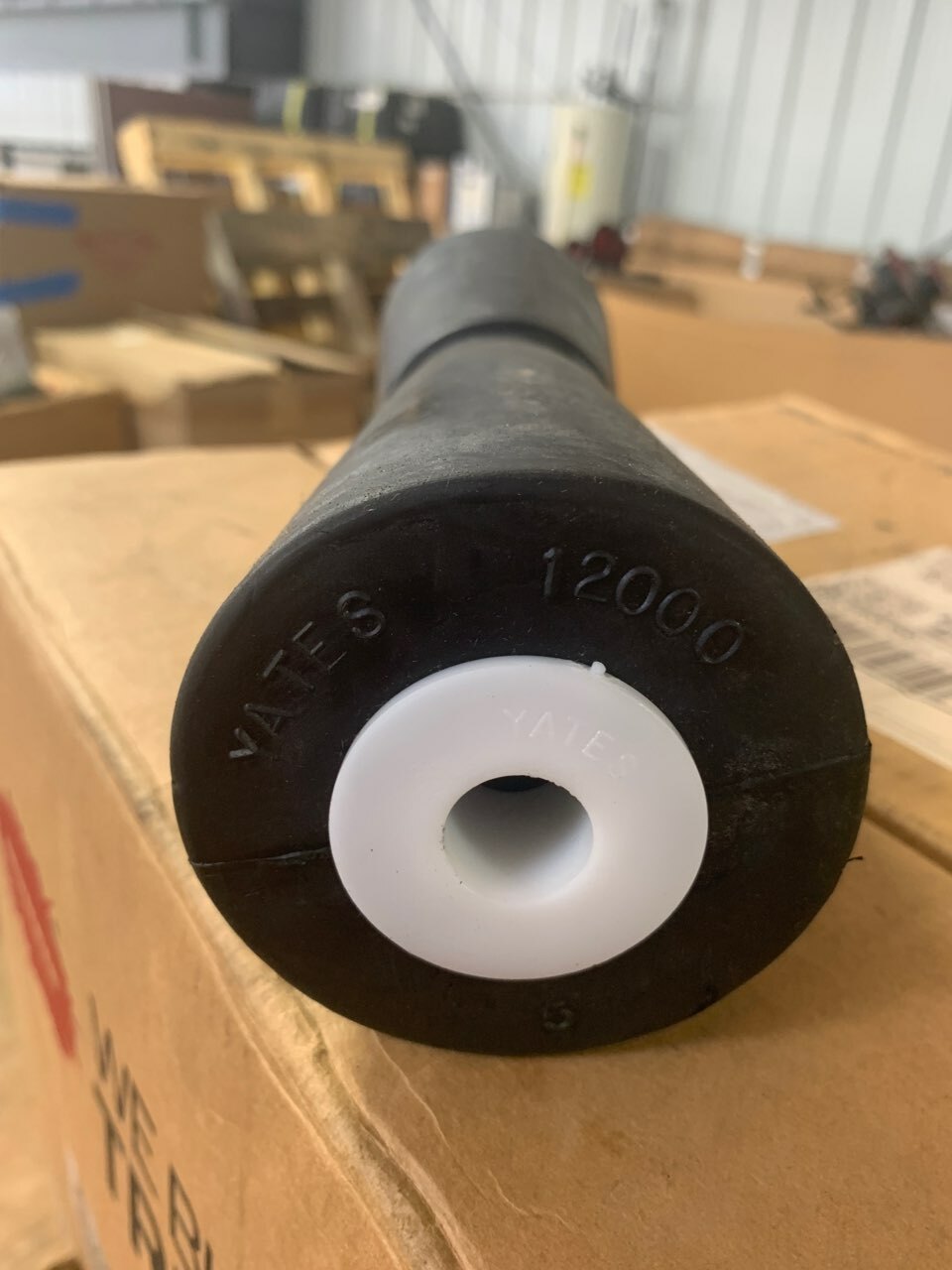 Yates Rubber 12000 Black Thermal Plastic Keel Roller