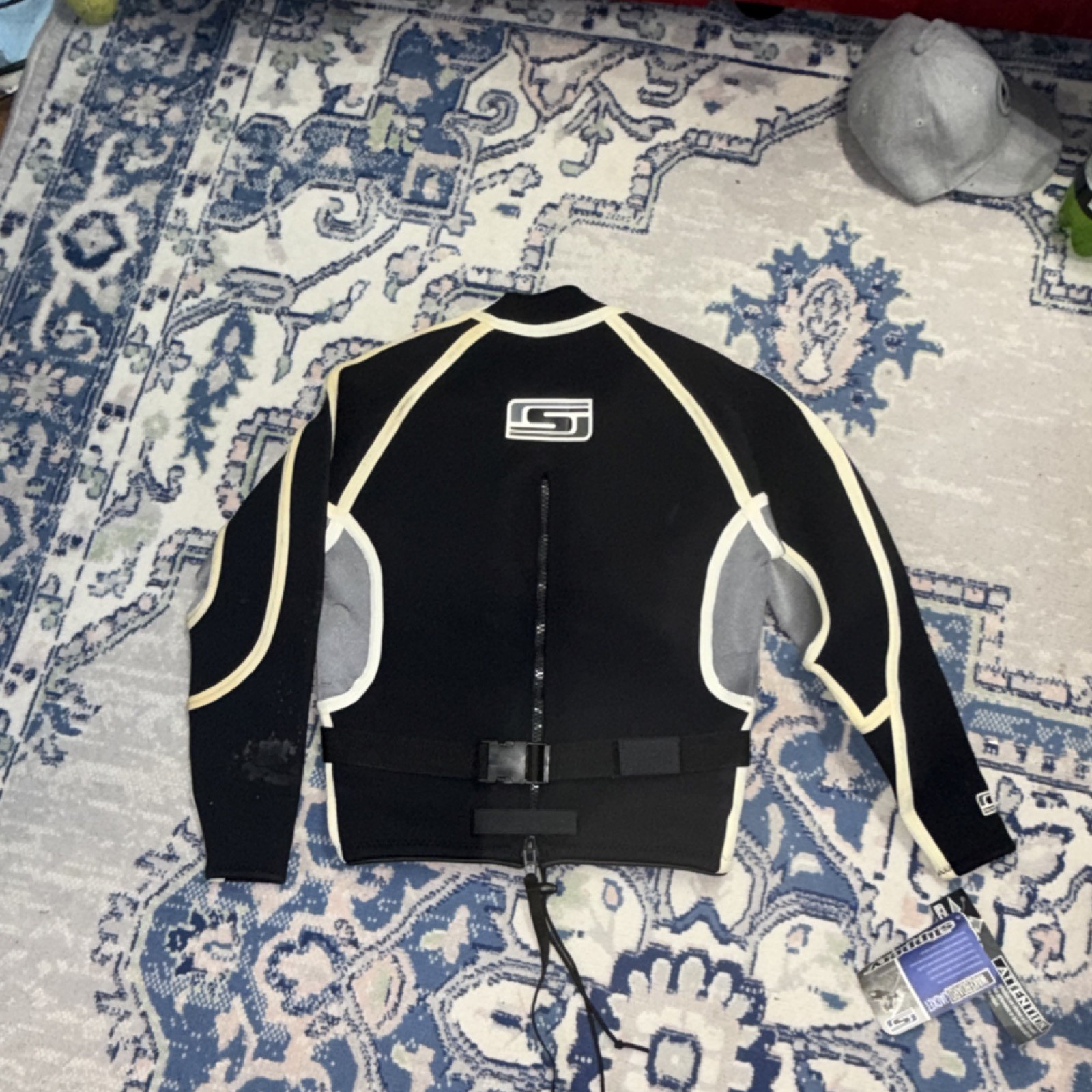 Slippery G5 Flex Neoprene Men’s Wetsuit Top Black Large MPN: G5 Flex