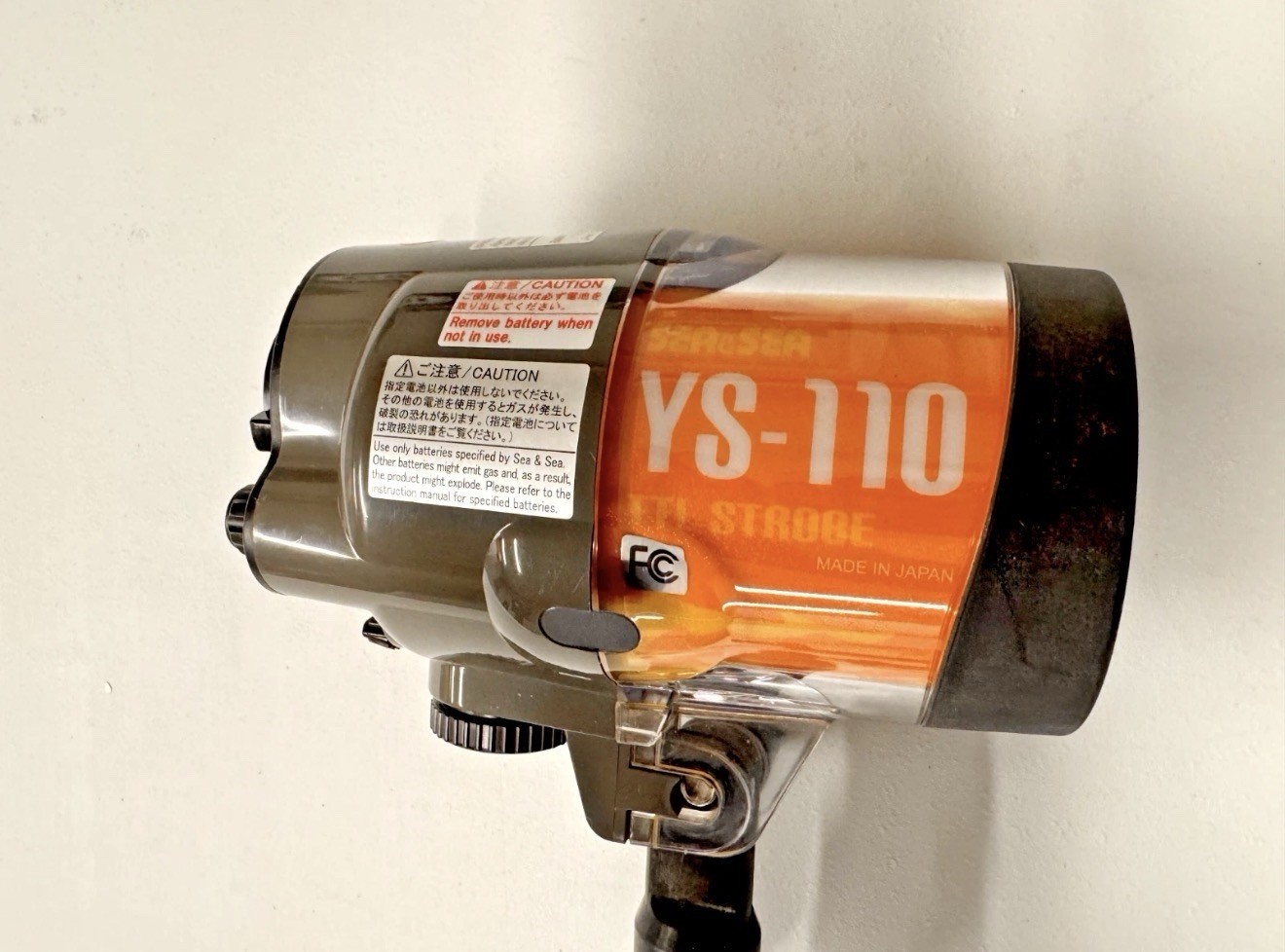 SEA & SEA YS-110 Underwater Strobe Lights Photography