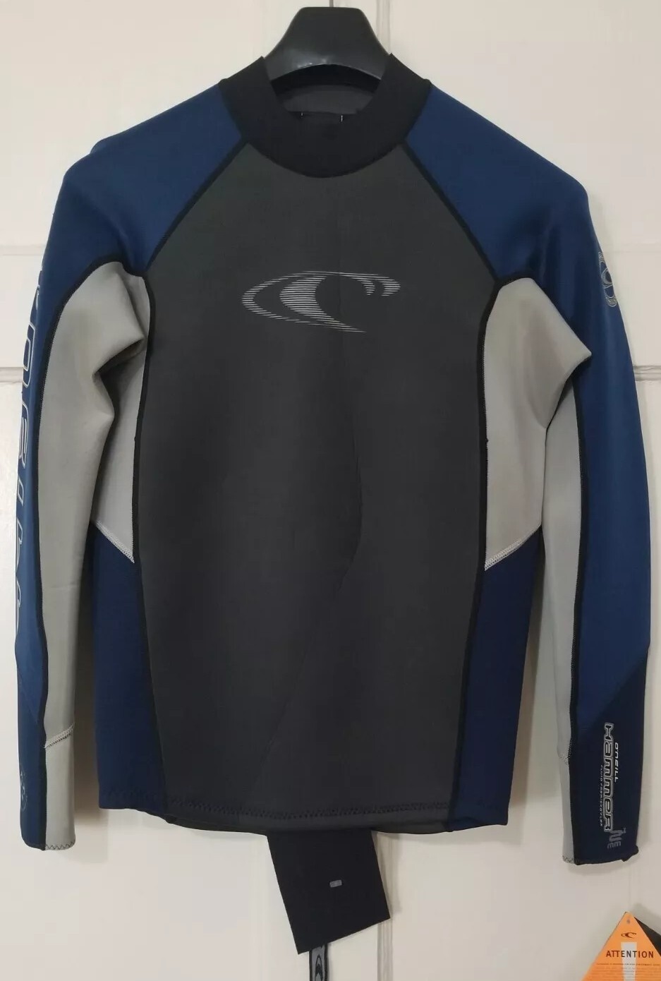 O’Neill Hammer 2.1 MM Black Gray Blue LongSleeve Wet Shirt – Men’s Size Large