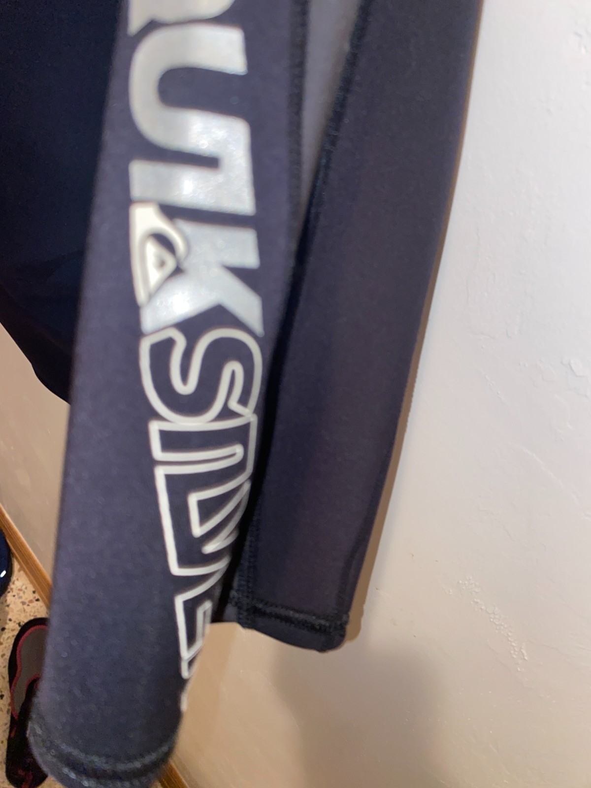 Quicksilver Syncro Series 2.2 mm Shorty Wetsuit Mens sz L Tall Black Gray Blue