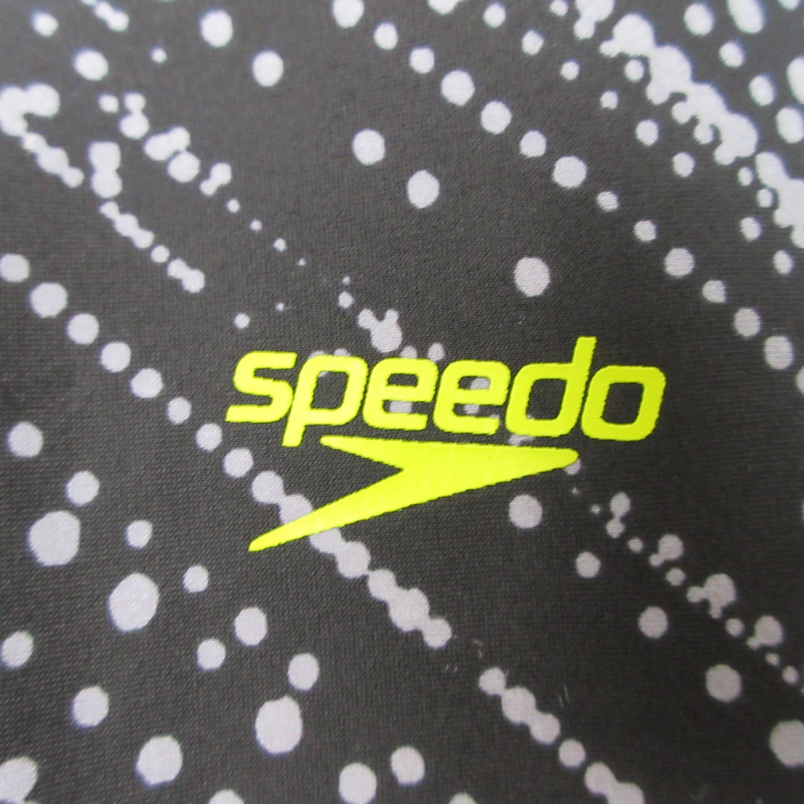 Speedo Zumba Black Graphic Shirt XL Nylon Elastane Mens Swim Rash Guard Top