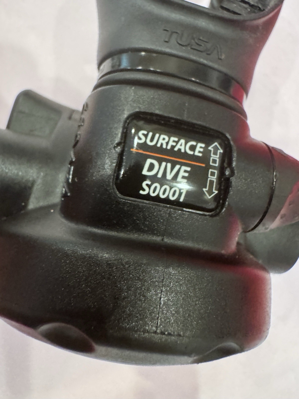 SCUBA TUSA S1001 FIRST AND SECOND STAGE REGULATOR LOOKS LIKE NEVER WET!