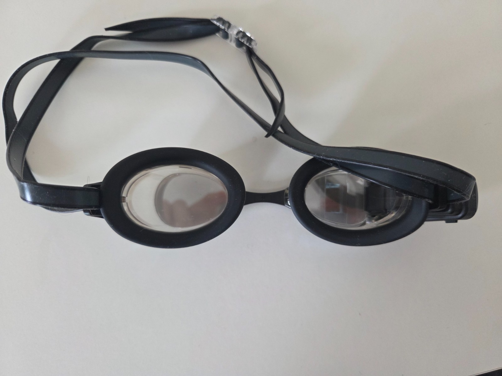 FORM Swim Smart 1 Display Swim Goggles & 2 Finis MP3 Players – Lightly Used