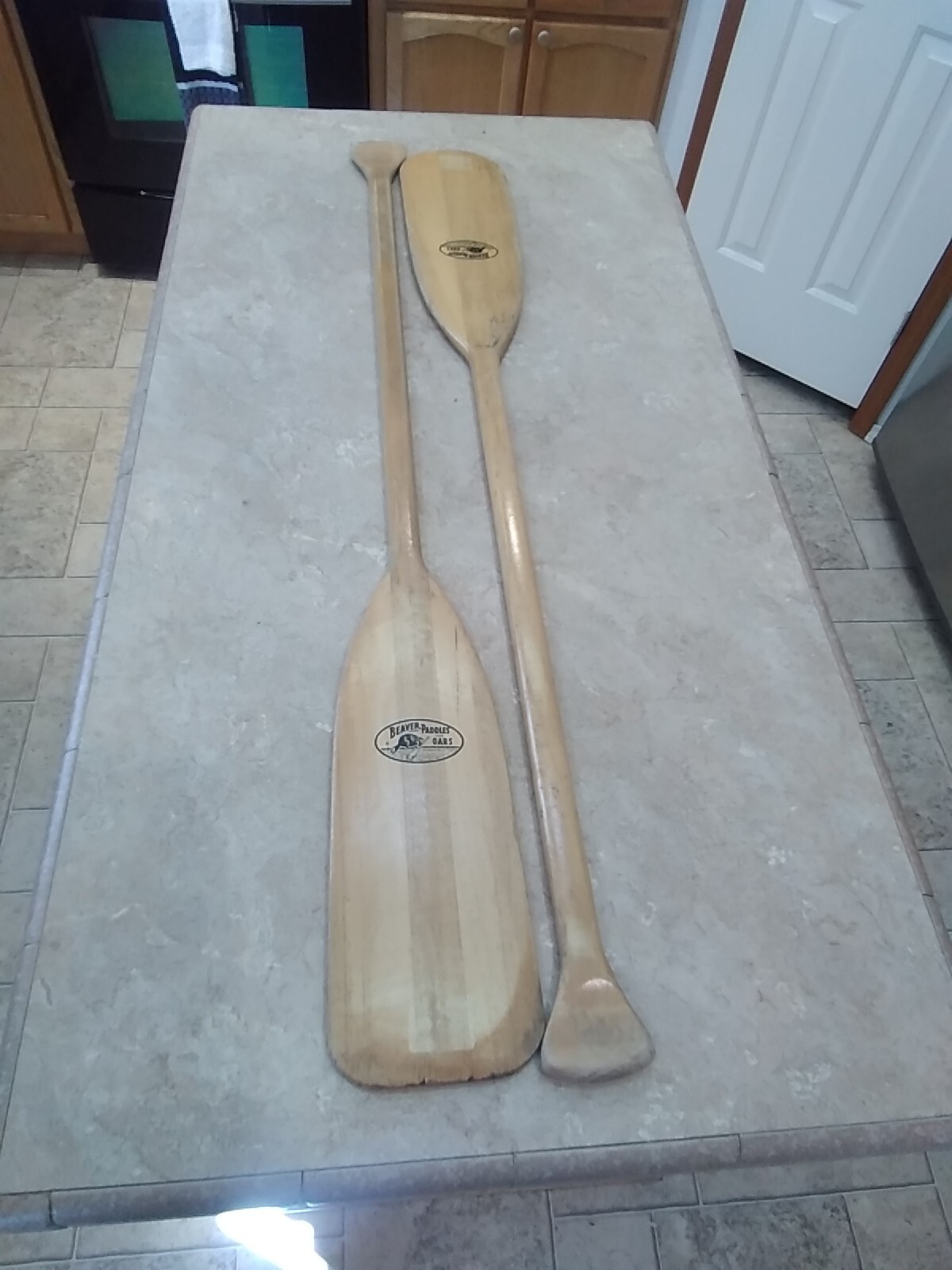 2 Beaver Brand Paddles and Oars Leatherwood MFG CO Rowing Oar 47″ Pair USA Mrc
