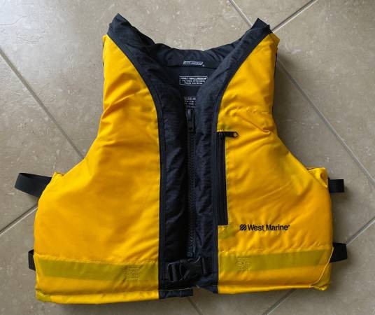 Life Jacket By Stearns/West Marine/Offshore/Type 3 PFD/Adult S-M Over 90 Lbs.