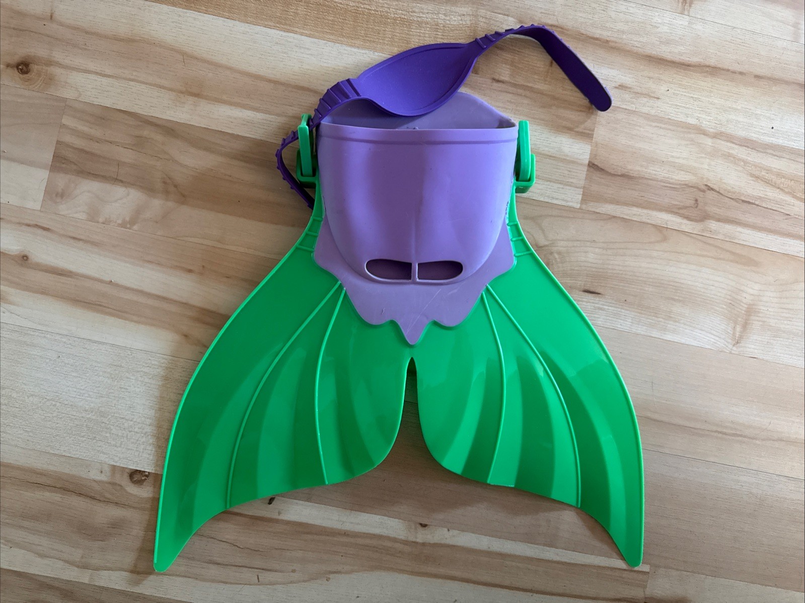 Mermaid SWIM Fins Fin – Green & Purple – Plastic & Rubber W/adjusable Strap
