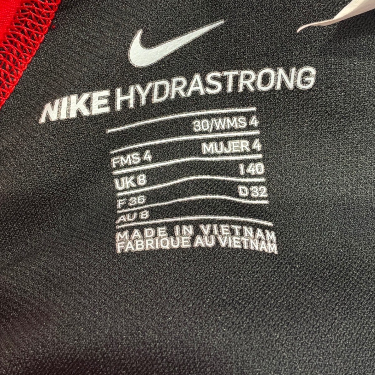 Nike HydraStrong Fastback One Piece Swimsuit Red Womens 30 / Size 4 NESSA001