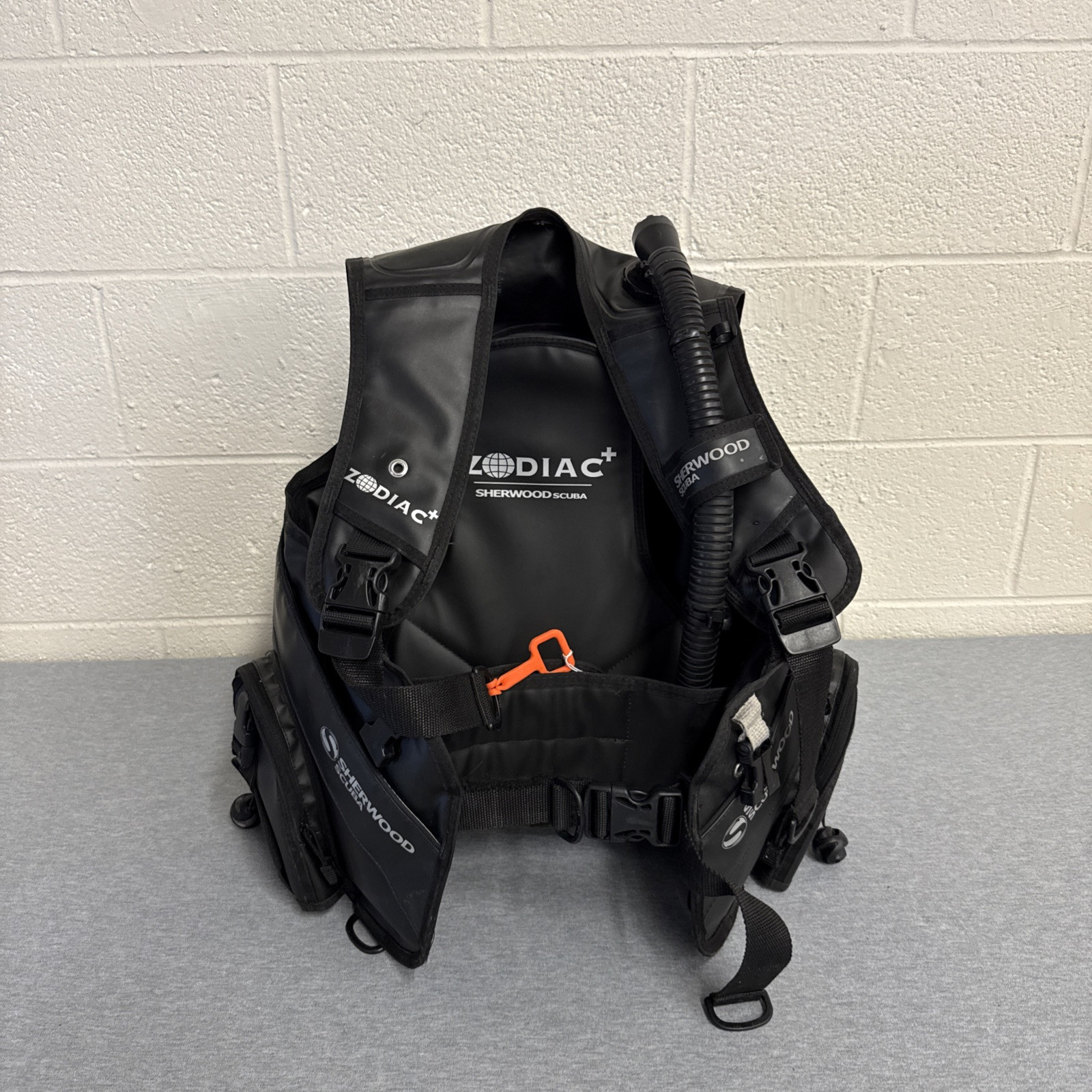 Sherwood Zodiac+ Water Resistant Scuba Diving Medium