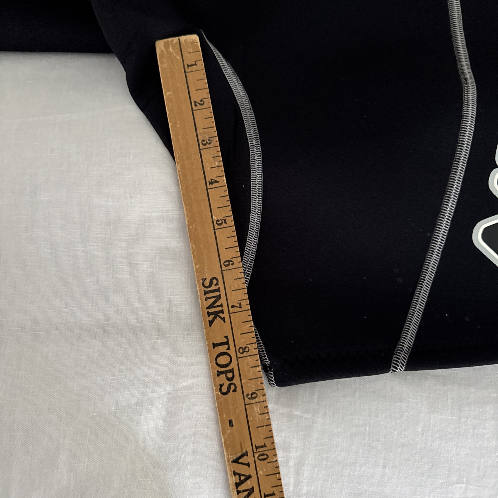 NeoSport 3/0mm Black & Gray Short Shorty Surfer Water Wetsuit Women’s Size 12