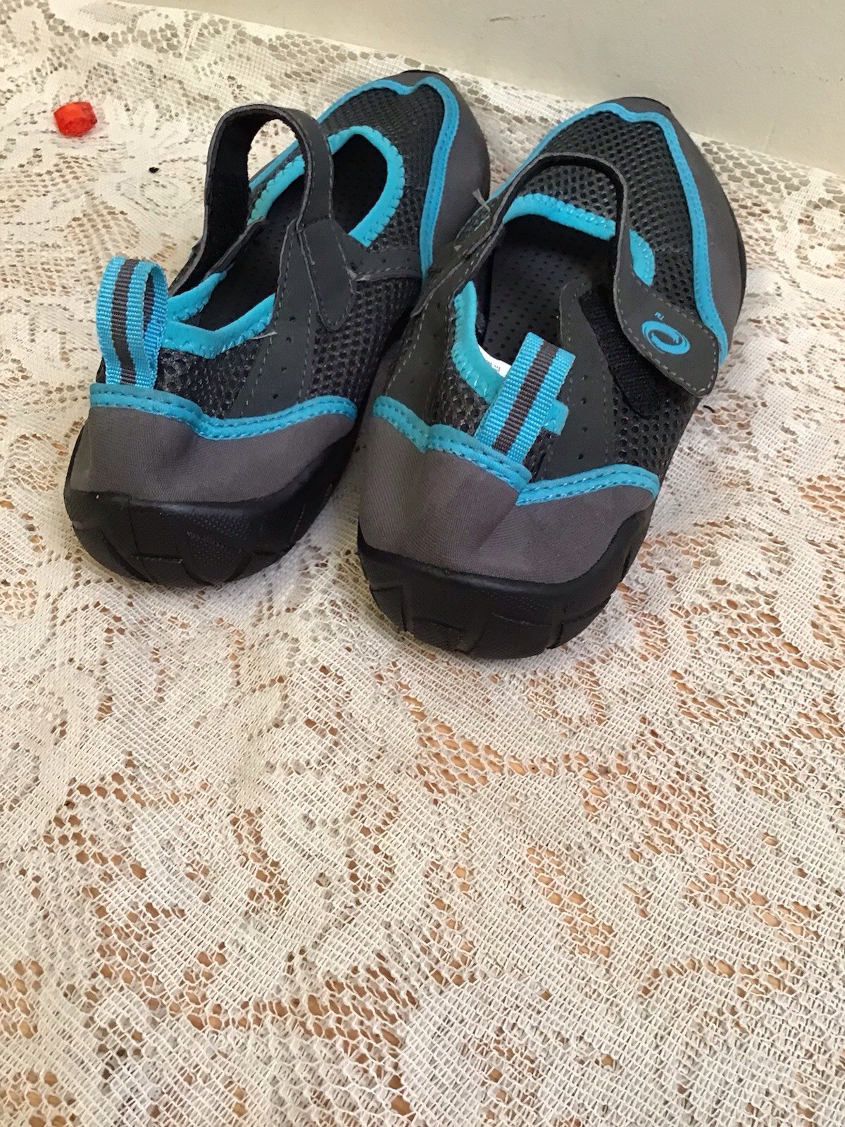 O’RAGEOUS Aqua Blue & Gray – Water Shoes Women Size 8 – Mary Jane’s
