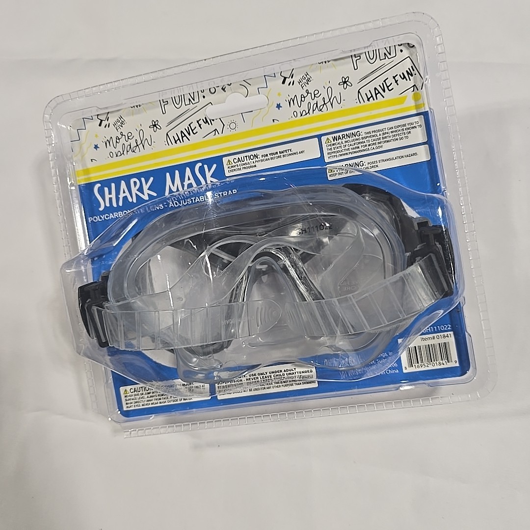 High Five Shark Mask Swim Goggles Mask Latex Free Kids Sealed Shark Teeth Dive