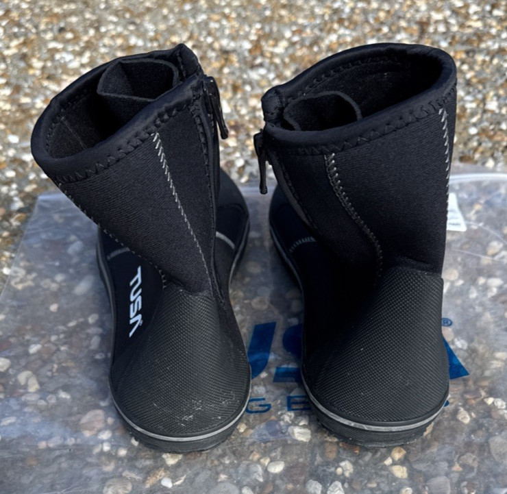 Tusa SS Dive Boots 5MM Men’s Size 11 SCUBA Snorkeling Black Diving Booties